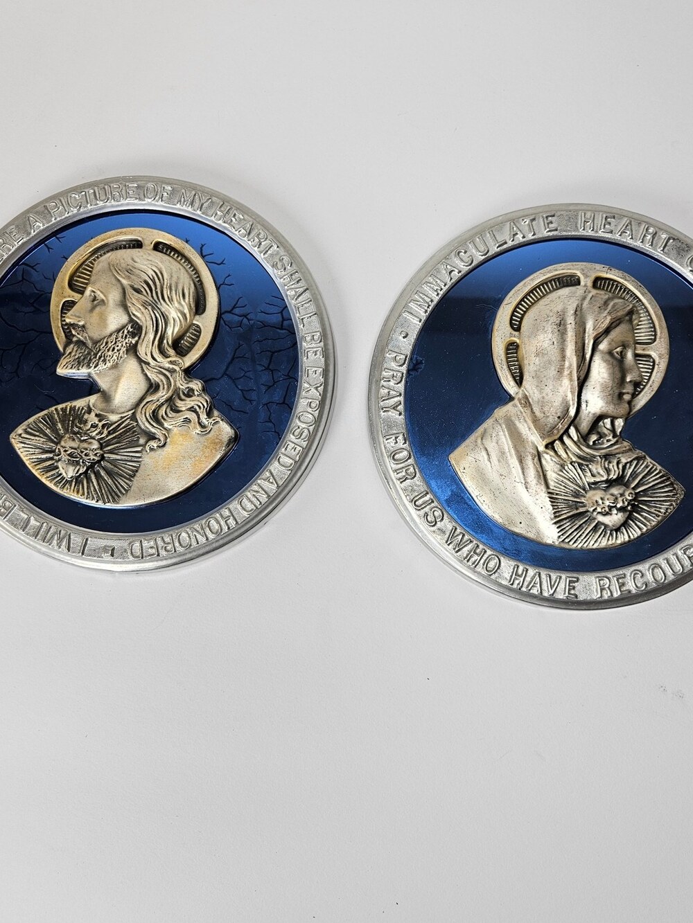 Set Of 2 Sacred Heart Jesus Mary Round Wall Plaque Set Blue Silver 7in Vintage